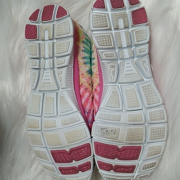 SALE! Skech-Knit By Skechers Tye Dye Tennis Shoes NWOT Sz.7.5 (X-106 CRATE) - Picture 5 of 8